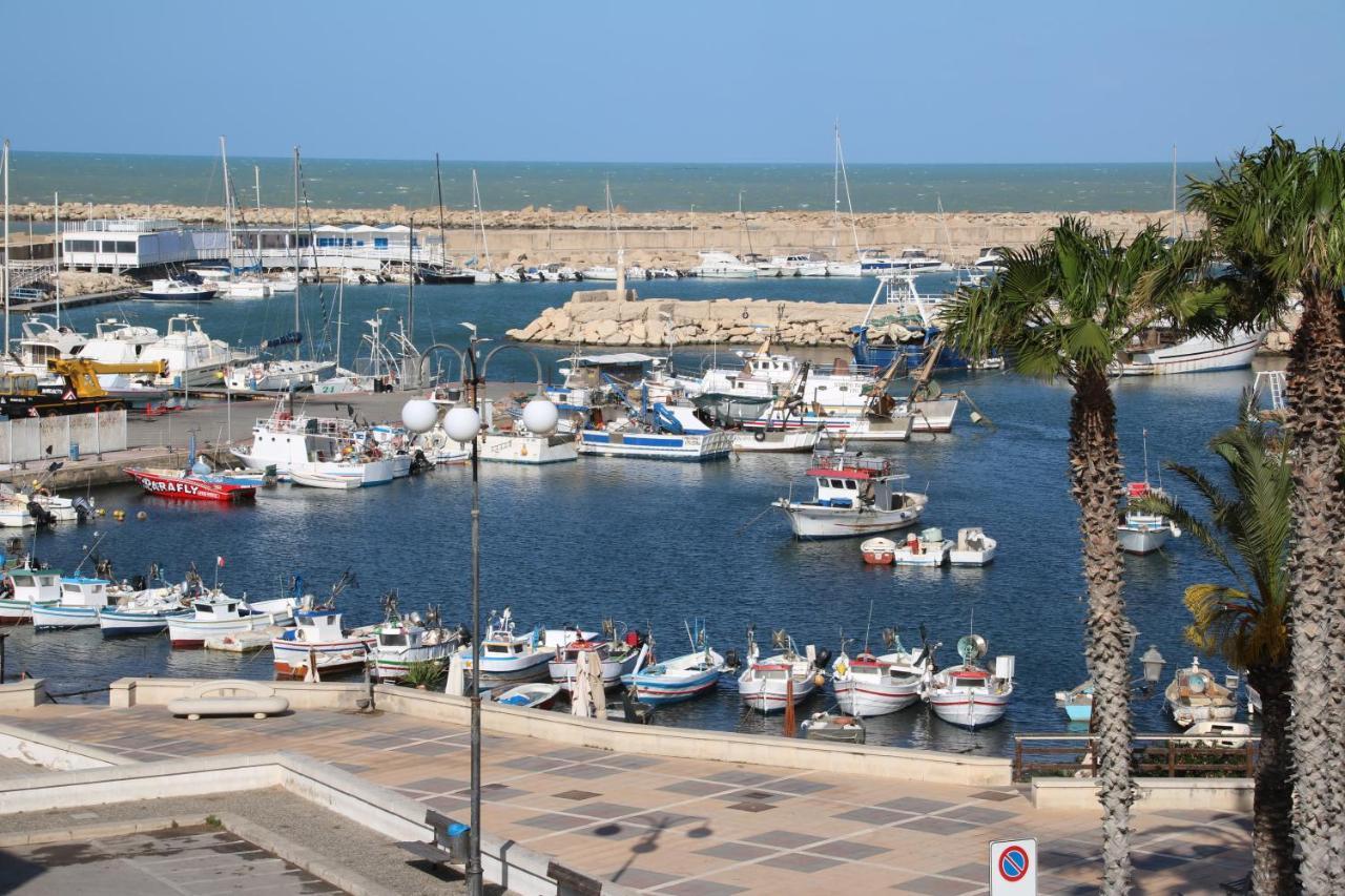 Terrazza Sul Porto Appartement Scoglitti Buitenkant foto