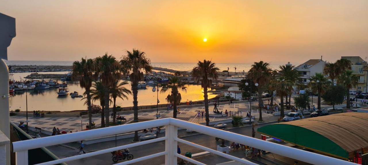 Terrazza Sul Porto Appartement Scoglitti Buitenkant foto